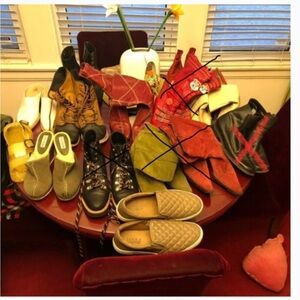 10 pairs of women’s size 10 shoes and boots can buy ones individually too!